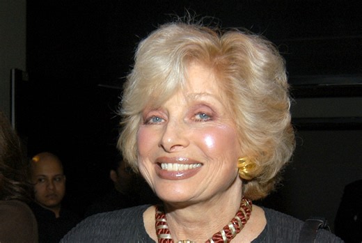 Joanna Simon obituary: opera singer and TV correspondent dies from cancer at the age of 85.