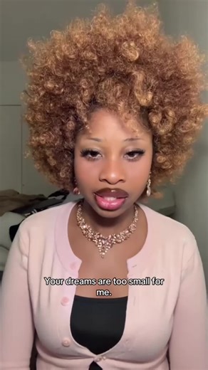 #stitch with @𝑀𝑜𝓂𝓂𝓎. I wanna be this generations Kissin' Kate Barlow 🤠💄💋