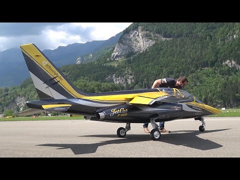 STUNNING RC ALPHA JET TWIN TURBINE JETCAT P400 MODEL SCALE 1:2,5
