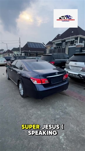 2012 Lexus ES350 with Navigation and Parking Assist