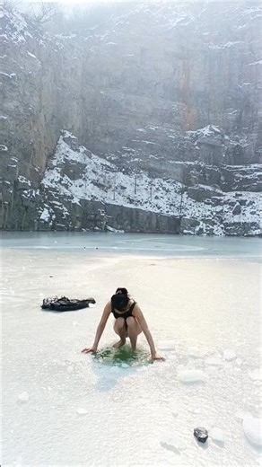 part552#Would👙YOU Try This#Ice😱Bath❄️Extreme Cold#Challenge GlamvsIce🧊From Warmto−10°C#IceDip#water🌊