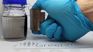 La conception d’un test PCR automatisé de dépistage du Sars-Cov-2 a mobilisé depuis mars plusieurs chercheurs et professeurs de l’ULiège. Membre de la task force fédérale Testing, avec d’autres laboratoires en Belgique, le laboratoire de l’Université de Liège a réalisé plus de 34 000 analyses depuis trois semaines. Il effectue désormais 3000 analyses par jour d’échantillons qui lui parviennent de partout en Belgique, essentiellement des maisons de repos et de soins. C’est une équipe de plus de 1