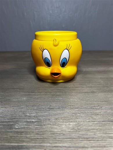 Vintage 1992 Tweety Bird Mug Warner Bros Character Cup Looney Tunes Yellow Plastic Cartoon Mug - Etsy
