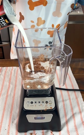 15K views · 197 reactions | Chocolate pudding hack This double chocolate pudding is rich, creamy, and made with coconut milk for a hint of tropical flavor. Perfect for chocolate lovers, this treat is easy to make and even easier to enjoy! | Paul S Show | Facebook