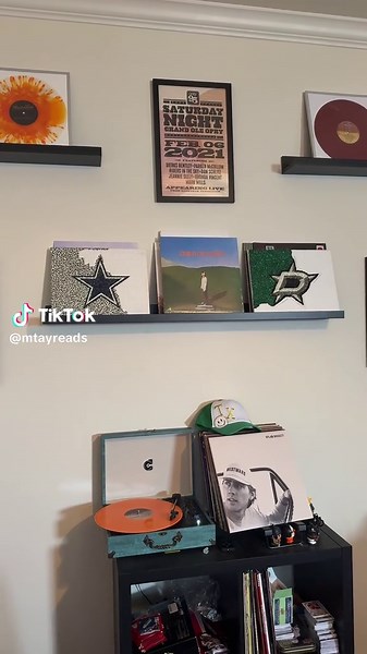 need to finish the rhinestone projects😵‍💫