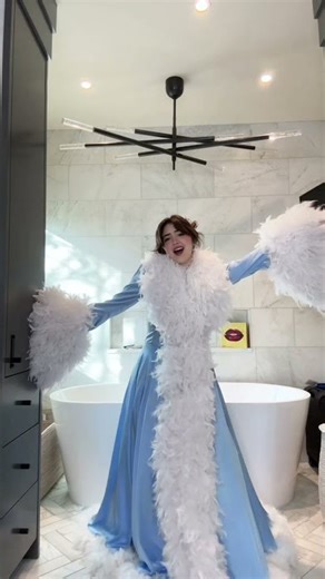 How a fashion girly chills at home: