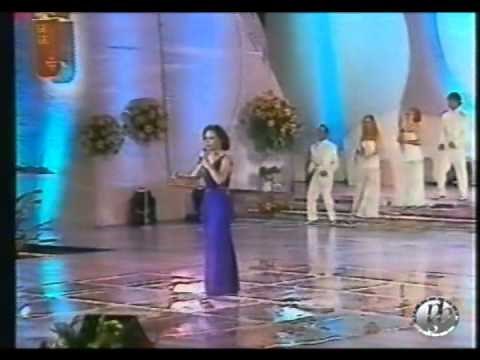 PALOMA SAN BASILIO. La gota fría / Ojalá que llueva café