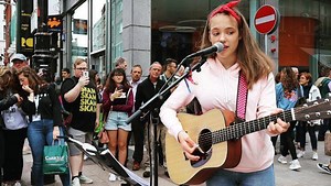 @taylorswift "You Need To Calm Down" Full song on my YT- below 😎 https://www.youtube.com/channel/UCGnsRwFS8Xm13lMAeouzT9g CD AVAILABLE HERE 💚 https://paypal.me/pools/c/8eacISa5di 💛Follow me on Instagram instagram.com/alliesherlock | Allie Sherlock