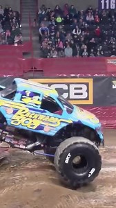 41K views · 493 reactions | Is it on the rear wheels or the front wheels? Who knows! 路‍♂️ Dalton Widner puts Backwards Bob at the top of the board for the Great Clips 2-wheel skills challenge! 磊 | Monster Jam | Facebook