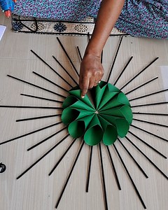 3.5M views · 4.7K reactions | beautiful paper flower wall hanging from old paper  #diy #paper #fun #easy #craft | Creative ViNii | Facebook