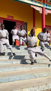 African students practice Chinese #kungfu at the #ShaolinTemple in Lusaka, #Zambia. #MartialArts #ChineseCulture The Shaolin Temple Zambia opened its doors to the public and began offering training courses in January 2022. #ChinaAfrica In addition to kung fu, students can also learn Chinese and participate in various cultural activities. | Xi's Moments