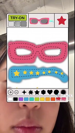 Have you ever wanted to be a fashion designer? Thanks to this effect by @Paula Casado, now you can turn those dreams into AR reality! Congratulations to all of the winners from our latest Fashion Month Effect Challenge. #EffectHouse