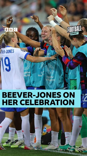 “I was keen to go and celebrate with them” 🫰🥰 Aggie Beever-Jones tells us about her special celebration with the England bench after scoring her first goal at a major tournament ⚽️🦁 #BBCFootball #WEURO2025 #Lionesses #England #Euros | BBC Radio 5 live Sport