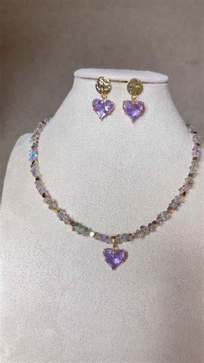 Making the perfect purple heart set 💜 #jewelrymaking #jewelrydesign #necklace #crystaljewellery
