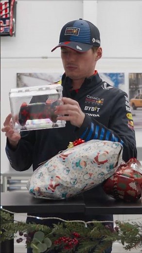 Getting upgrades to the setup 📈 🎮 #f1 #redbullracing