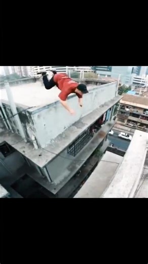 Epic Parkour & Freerunning Fails and Wins 😱
