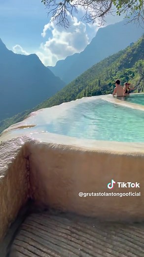Explora el Paraíso Escondido en Grutas Tolantongo