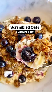 Have you tried scrambled oats yet? Another viral recipe to try & such a fun way to mix up your breakfast! Ingredients 1 banana 1/2 cup oats 1 tsp cinnamon 1 egg Pinch of salt Directions 1. Combine all the ingredients together & mix well 2. Heat a non stick pan on medium high, add oat mixture in an even layer. Cook without stirring until bottom is golden (3-5 minutes) 3. Use a spoon or spatula to scramble the mixture until it’s golden and cooked through 4. Add scrambled oats to a yogurt bowl, wit