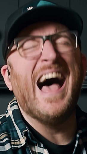 For bass players, tackling a Deep Purple song means stepping into a world of groove-driven rock, and Highway Star is no exception. Roger Glover’s driving bass line locks in with Ian Paice’s drumming to push the song full speed ahead. 🤘🏻 In today's video, Sharon jumps in as fast as possible, breaking down the bass line and figuring out what makes it tick. With a mix of groove, pentatonic phrasing, and a few tricky surprises, it’s way more than just root notes. Can she keep up with the energy an