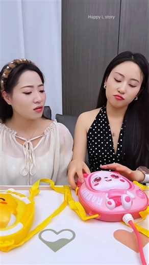 Little Sister Thought It Was Broken… But Big Sister Fixed It Instantly