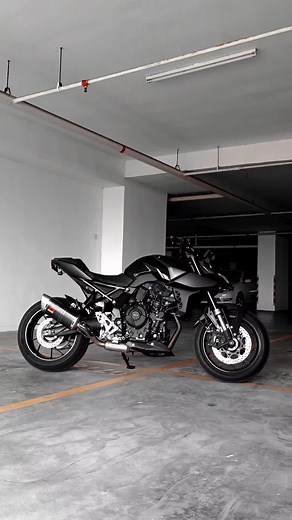 Exploring the Suzuki GSX-8S: Features and Accessories