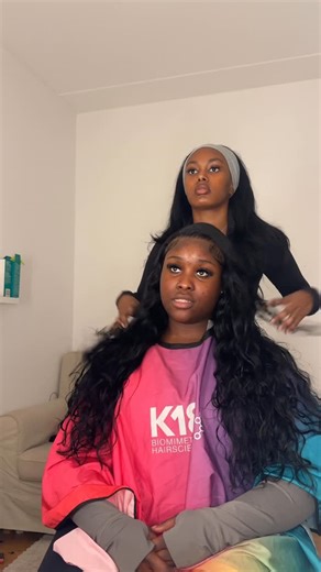 21 | Hair Stylist on Instagram: "the curly hair edit prelaunch is almost here. on december 1st at 10:00, everyone signed up to our newsletter will receive an exclusive code to shop before the official launch. this is your only chance to secure your bundles. once we sell out, they won’t return until the next drop. here are our essential tips for getting the most out of your curly hair: 1. choose the right product — in this video, we’re using @curlsmith_official in shower style fixer. it gives bea