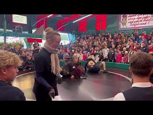 😍 MUST SEE - Girls on the Devil’s Wheel. 4K Oktoberfest Teufelsrad 2025