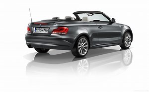 VIDEO: This S65-Powered BMW 1 Series Convertible Is Silly but Awesome