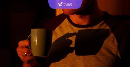 为了研究这种病，医生从患者粪便中找虫卵，关上灯一口吞下…_腾讯新闻