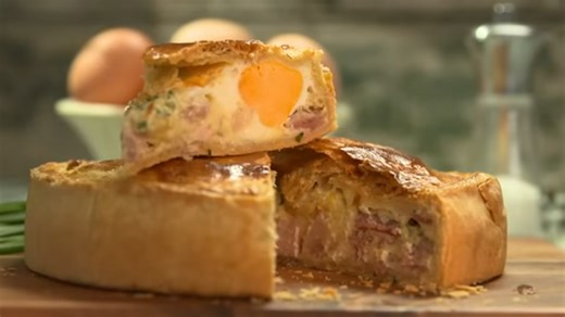 Quick and Easy Bacon & Egg Pie