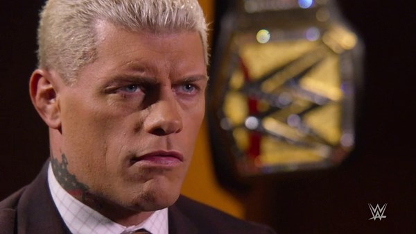 The fan trend that WWE Superstars LOVE