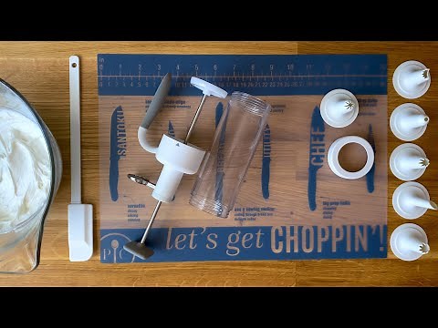 Cake Decorating Made Easy I Pampered Chef