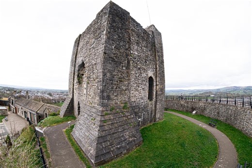 Here's why temporary supports have been installed around Clitheroe Castle