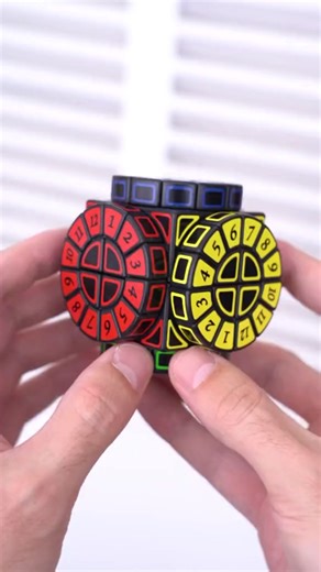 ⏳ 2x2 time machine Rubik 's Cube - black glitter edition The magnetic levitation axis and dazzling sticker design present a visual effect of a time tunnel on every side of rotation. Puzzle-solving, collecting and dual-attribute trendy toys. | Enca Palkova