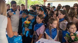 În cadrul programului „Adoptă o școală”, Fundația Dana Voiculescu pentru Solidaritate a răsplătit școlarii din Lipia, Jud. Ilfov, cu cărți și materiale didactice