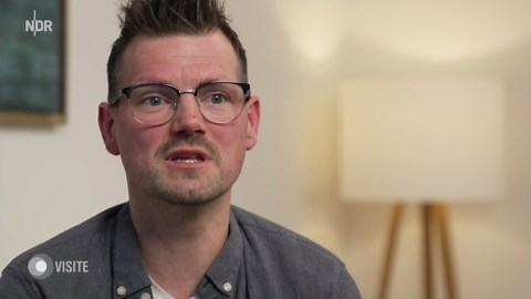 Visite: Depressionen bei Männern: Andere Symptome als bei Frauen?