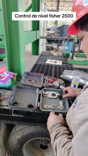 Control de Nivel Fisher 2500 en Ingeniería Petrolera