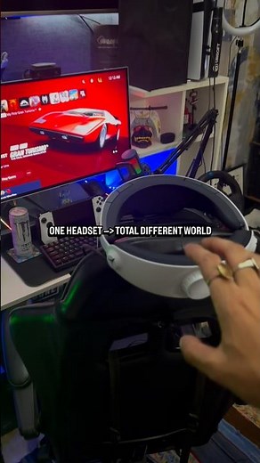 ONE HEAD SET COMPLETE DIFFERENT WORLD - PSVR2 #shorts #ps5pro #psvr2