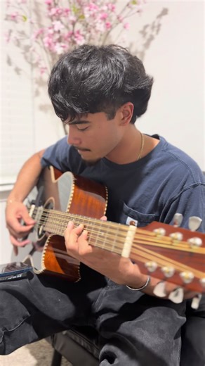 Erik Rodriguez - Bajo Quinto Performance