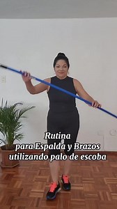 Rutina para Espalda y Brazos 💪Son ejercicios sencillos con un palo de escoba que permite ganar fuerza muscular y movimiento, disminuyendo a la vez la rigidez articular y posibles dolores #jennyromerooficial #rutinaparaespalda #rutinaparahombros #fuerzamuscular | Jenny Romero Oficial