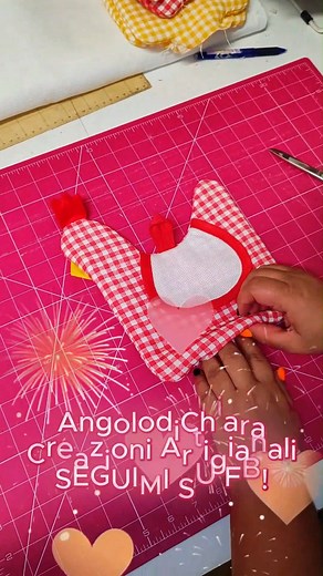 Una presina ricamabile a punto croce simpatica!!!🐔🐔🐔 #creazioniartigianali #puntocroce #Handmade #puntocrocechepassione #presinecucina | AngolodiChiara Creazioni Artigianali