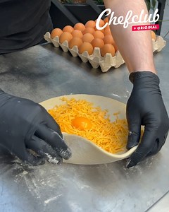 80K views · 163 reactions | Short Rib Pasta & Garlic Bread Bowl! Sink your teeth into this savory recipe 龍 | Chefclub Canada | Facebook