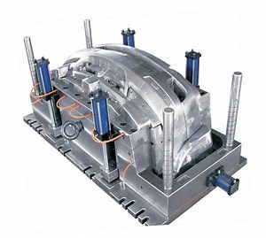[Hot Item] Car Bumper Mold Making Plastic Injection Molding Machine