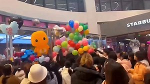 Chaos as hydrogen balloons in Chinese mall burst into flames, burning nearby shoppers
