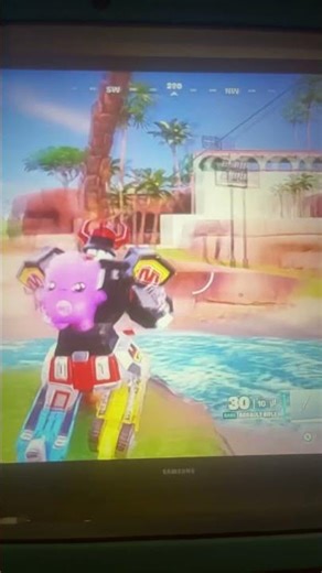 Fortnite builds elimination beginning of game pistol megazord skin sprite back bling #fortnite