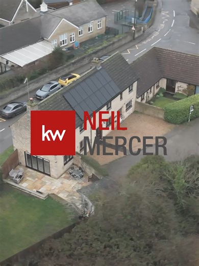 🏘️ New Listing 🏘️ For Sale 📍 Manor Farm Court, Titchmarsh, NN14 3 💷 GUIDE PRICE £500,000 - £575,000 Viewing By Appointment With Neil Mercer Properties. Please Call Or Email To Book 📱 07825 114758 📧 neil.mercer@kwuk.com • 5 Bedrooms • 2 Bathrooms • Barn Conversion • Village Location • Extensive Recent Upgrades • Solar Panels & EV Charging Point • B Rated EPC • 3 Large Rooms A large 5 bedroom semi detached barn conversion set in the lovely Northamptonshire village of Titchmarsh which has a c