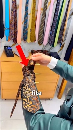 How to tie a tie?! 👔