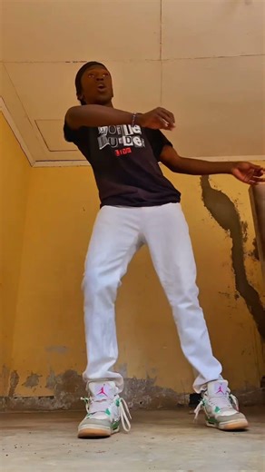 This Move Just Deleted Physics 😳🔥#callytrappy #nextleveldance #crazyvisuals #trendalert