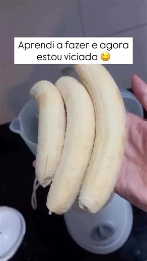 ✨🍌 BOLO ZERO ADIÇÃO DE AÇÚCAR! 🍎🥥 Meus amores, não se esqueçam de ❤️ curtir e 💬 comentar o que vocês acharam! O apoio de vocês me incentiva muuuito 😍✨ 👩‍🍳 Você vai precisar: 🥣 PARTE LÍQUIDA: 🍌 3 bananas maduras 🥚 3 ovos 🍎 Casca de 1 maçã 🥥 1 vidro de leite de coco 🍇 1 xícara (chá) de uva-passas 🌾 PARTE SECA: 🌾 2 xícaras (chá) de aveia em flocos 🥄 1 colher (sopa) de fermento 🍎 1 maçã picadinha 🍇 1/2 xícara (chá) de uva-passas 💡 Dica extra: Se quiser, acrescente ✨ canela, 🍫 cac