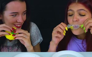 【 Lilibu 助眠 】超美小姐姐的各种可爱食物 食音